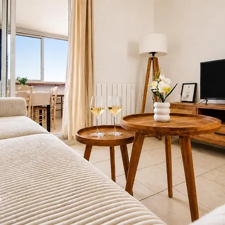 Spacieux T2 Au Calme Avec Acces A Pied Apartamento *